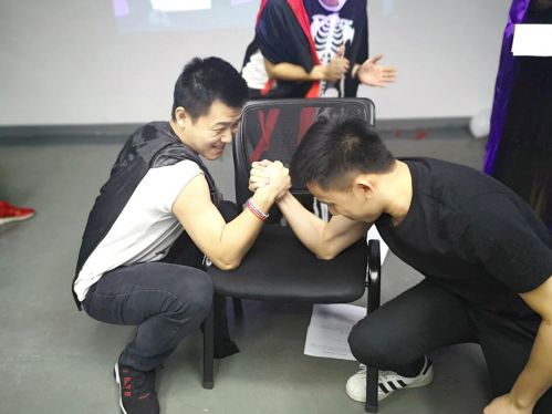 萬圣節(jié)狂歡趴 等你來“鬼混”圖片